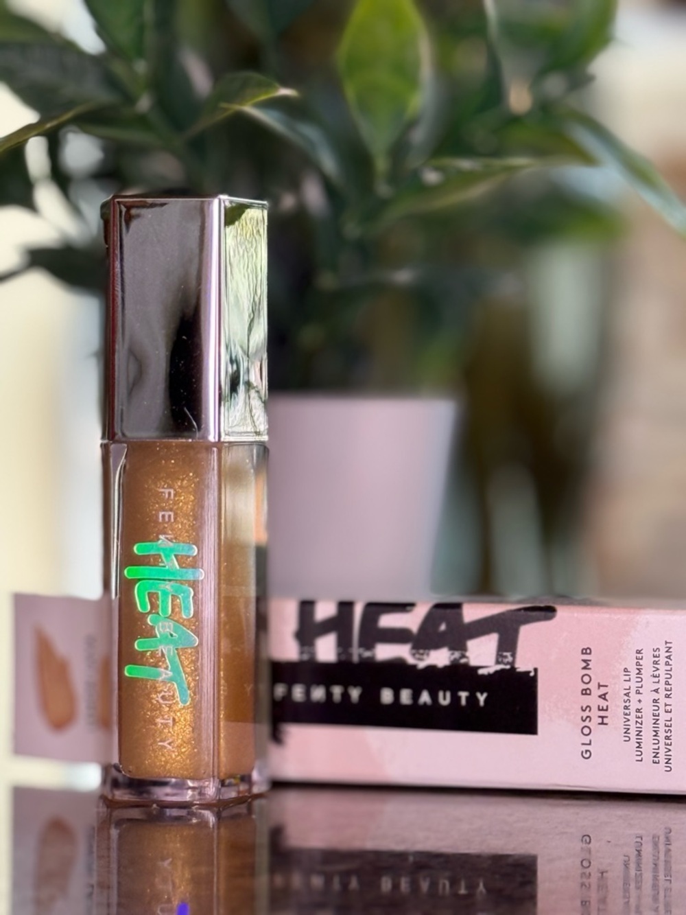 Fenty Beauty By Rihanna Gloss Bomb Heat Luminizer + Plumper #05 LEMON LAVA NIB